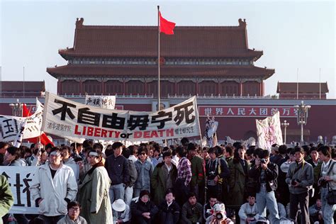 1989是什么年|六四30周年特辑之四：开枪镇压 喋血长安街